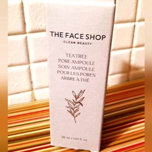 The Face Shop Tea Tree Pore Ampoule AHA, BHA, PHA, Hyaluronic Acid, Panthenol - Picture 2 of 5